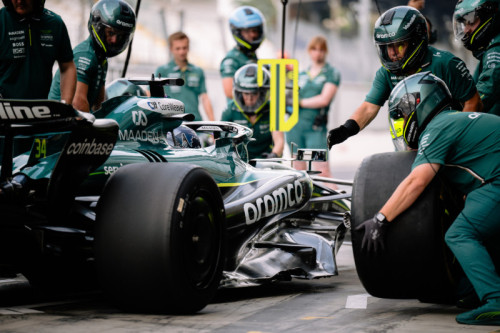 Pirelli Test Monza 2026: Sainz brilla nella prima giornata, Verstappen e Tsunoda in pista con le mule car