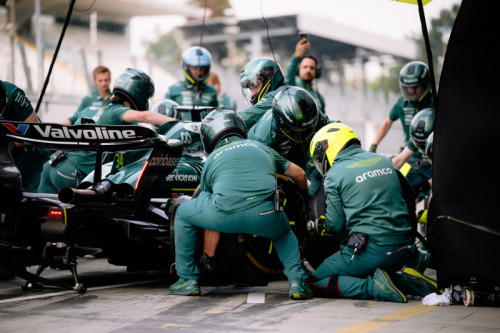 Pirelli Test Monza 2026: Sainz brilla nella prima giornata, Verstappen e Tsunoda in pista con le mule car