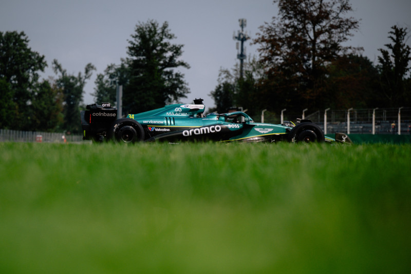 Pirelli Test Monza 2026: Sainz brilla nella prima giornata, Verstappen e Tsunoda in pista con le mule car